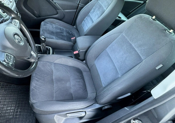 Volkswagen Tiguan cena 52900 przebieg: 195000, rok produkcji 2012 z Puławy małe 379